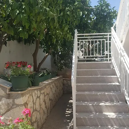Double Hvar 15378a Guest house