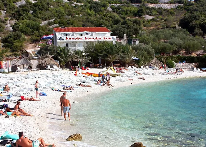 Guest house Double Hvar 15378a 3*