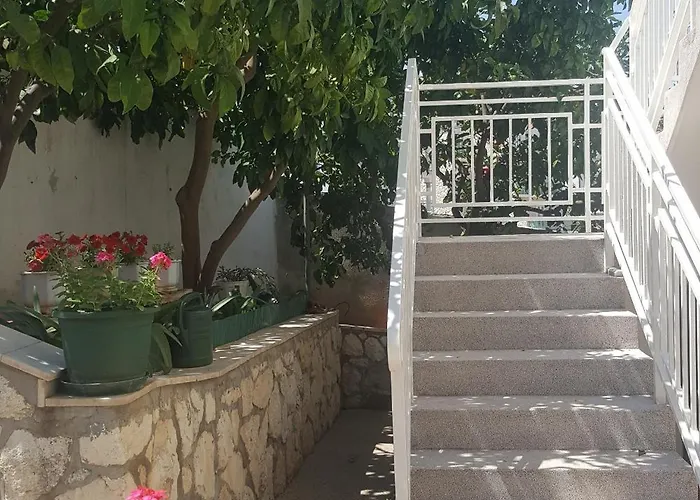 Double Hvar 15378a Guest house