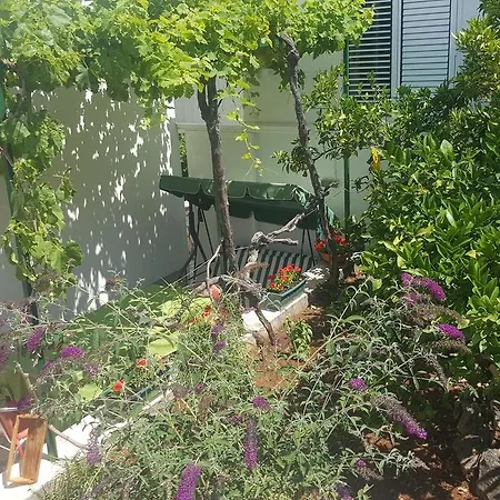 Pensionat Double Hvar 15378a