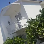 Double Hvar 15378a Gostinjska kuća