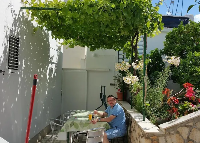 Double Hvar 15378a 3*